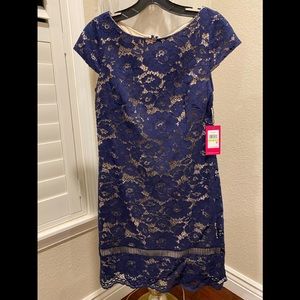NWT- Vince Camuto Lace Dress, navy blue, size 4,